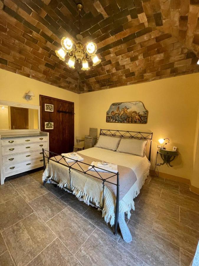 Antica Casa Del Glicine Leilighet Poggibonsi Eksteriør bilde