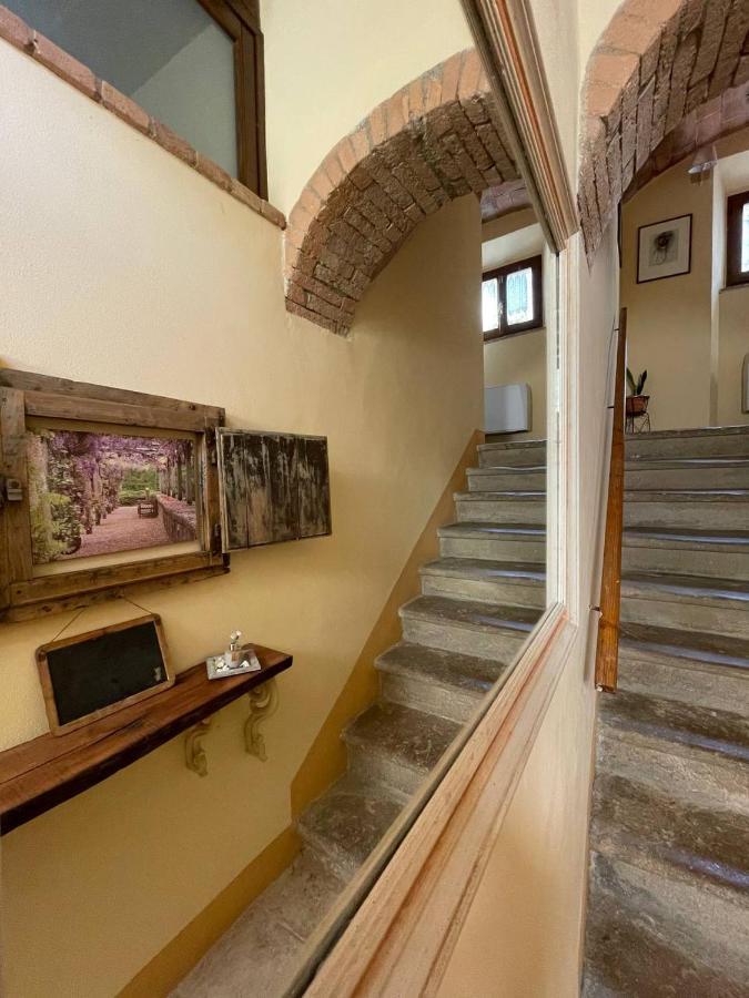Antica Casa Del Glicine Leilighet Poggibonsi Eksteriør bilde